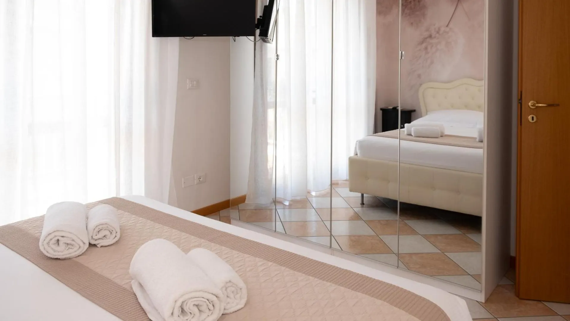 Terrace Apartment -M3 Apartments ليدو دي يسولو إيطاليا